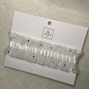 Bridal garter white